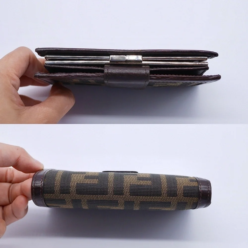 🍓FENDI Zucca Compact Wallet